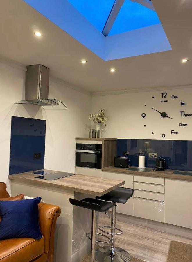 Balcony House Apartment In كندال المظهر الخارجي الصورة